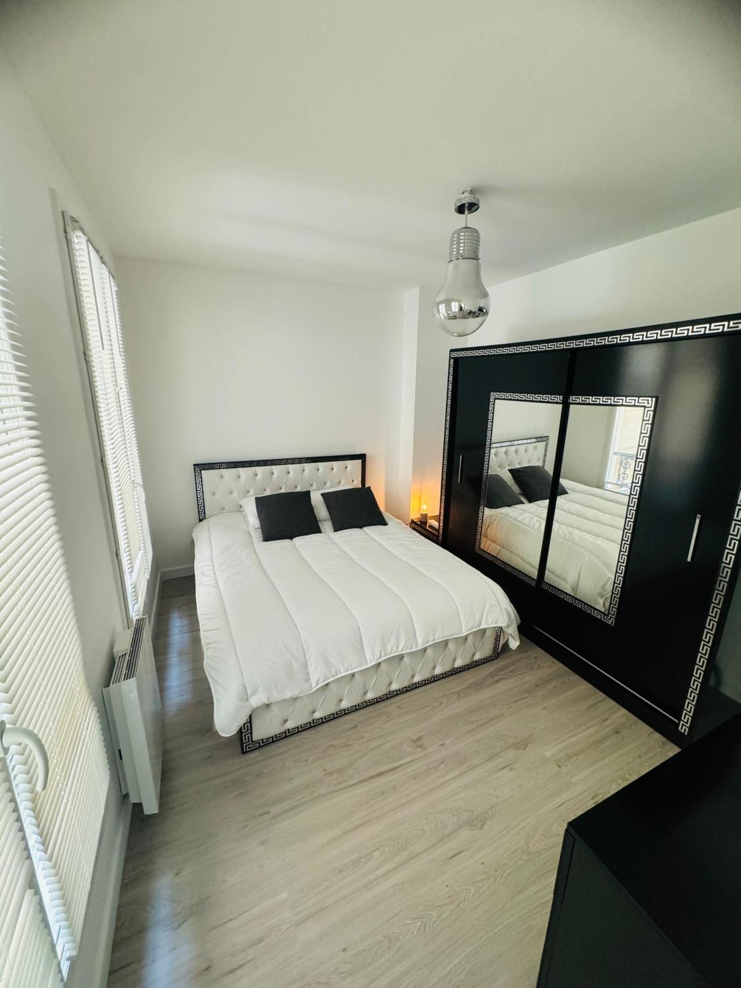 Charmante Appartement F2 Au Coeur De Paris 1Er Exteriör bild